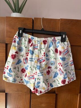 Colsie White Lounge Shorts Fruit & Seafood Print